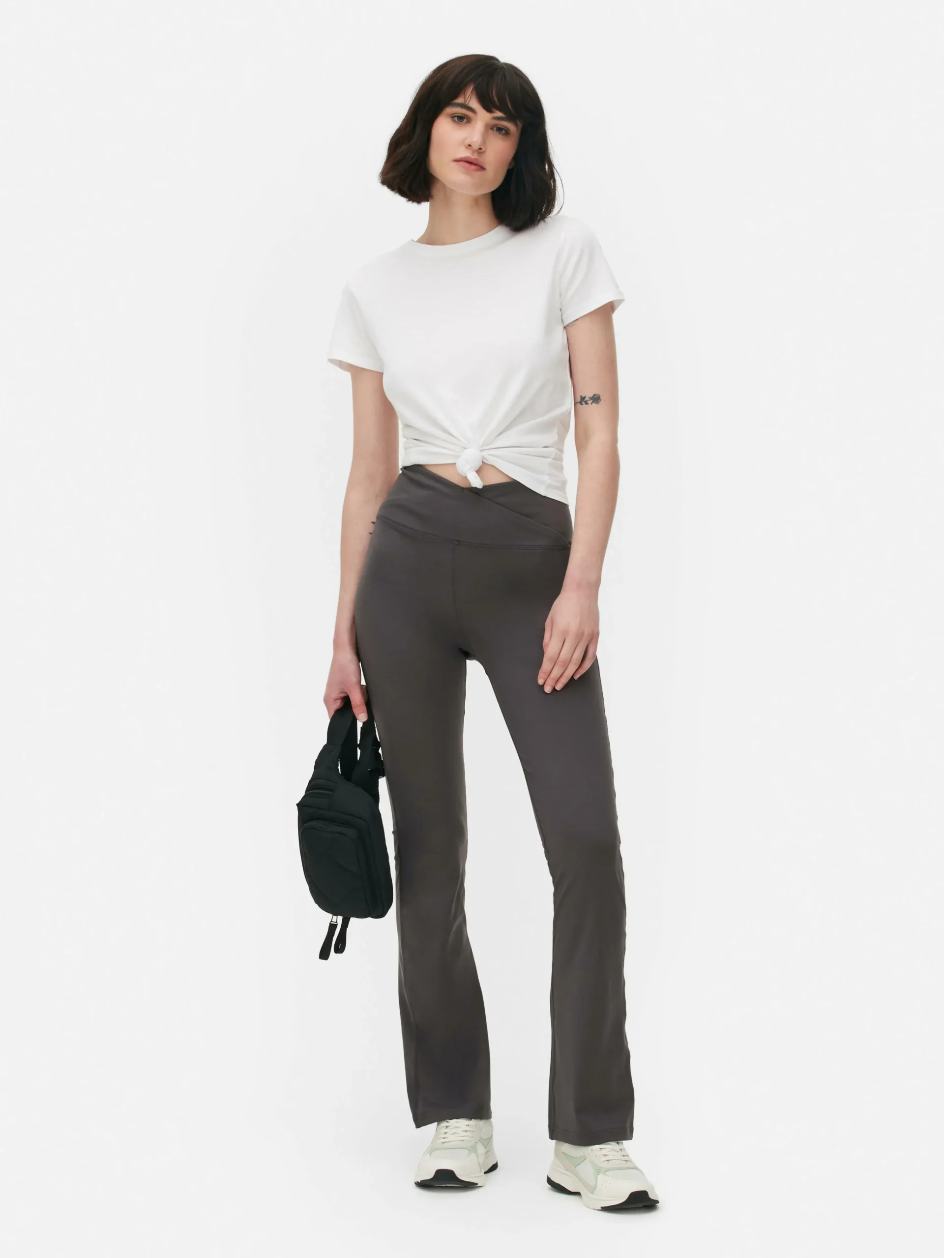 Outlet Ausgestellte Yoga-Leggings Mit V-Taille Damen Fitnesskleidung Und Activewear