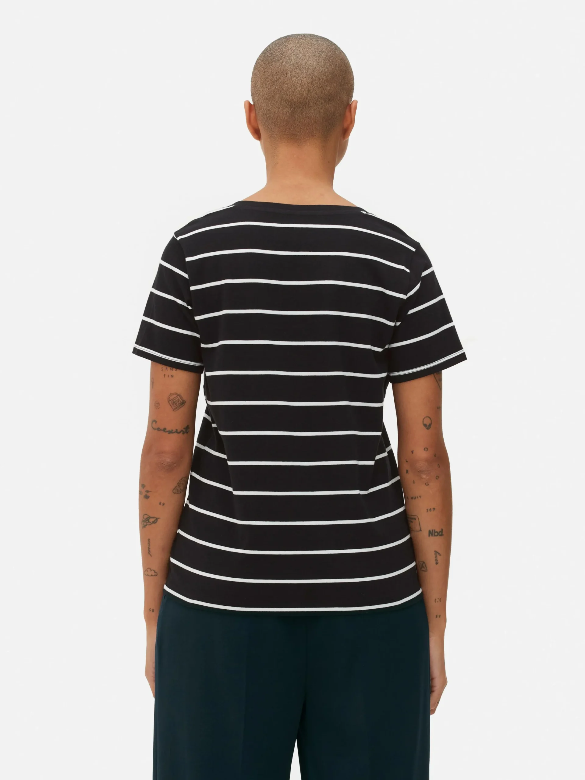 Outlet Gestreiftes T-Shirt Mit V-Ausschnitt Damen Tops Und T-Shirts