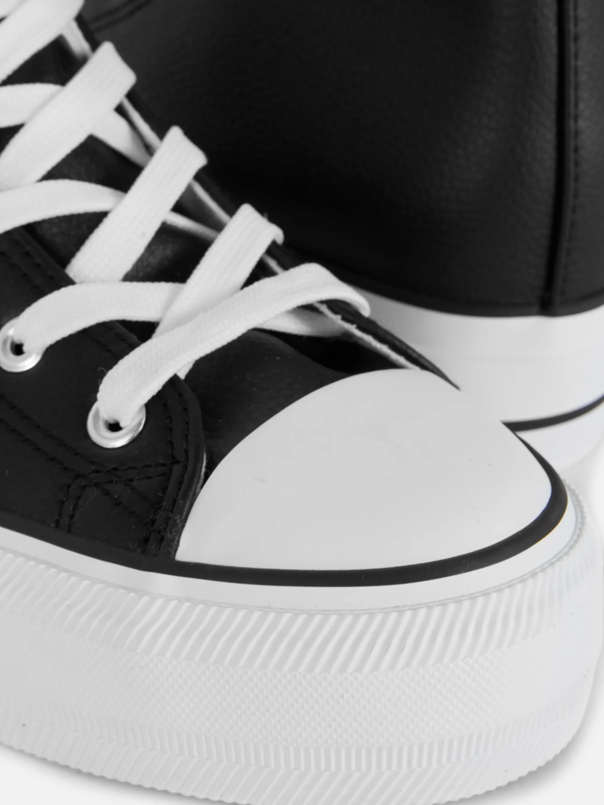 New Knöchelhohe Flatform-Sneaker Aus Kunstleder Damen Sneakers