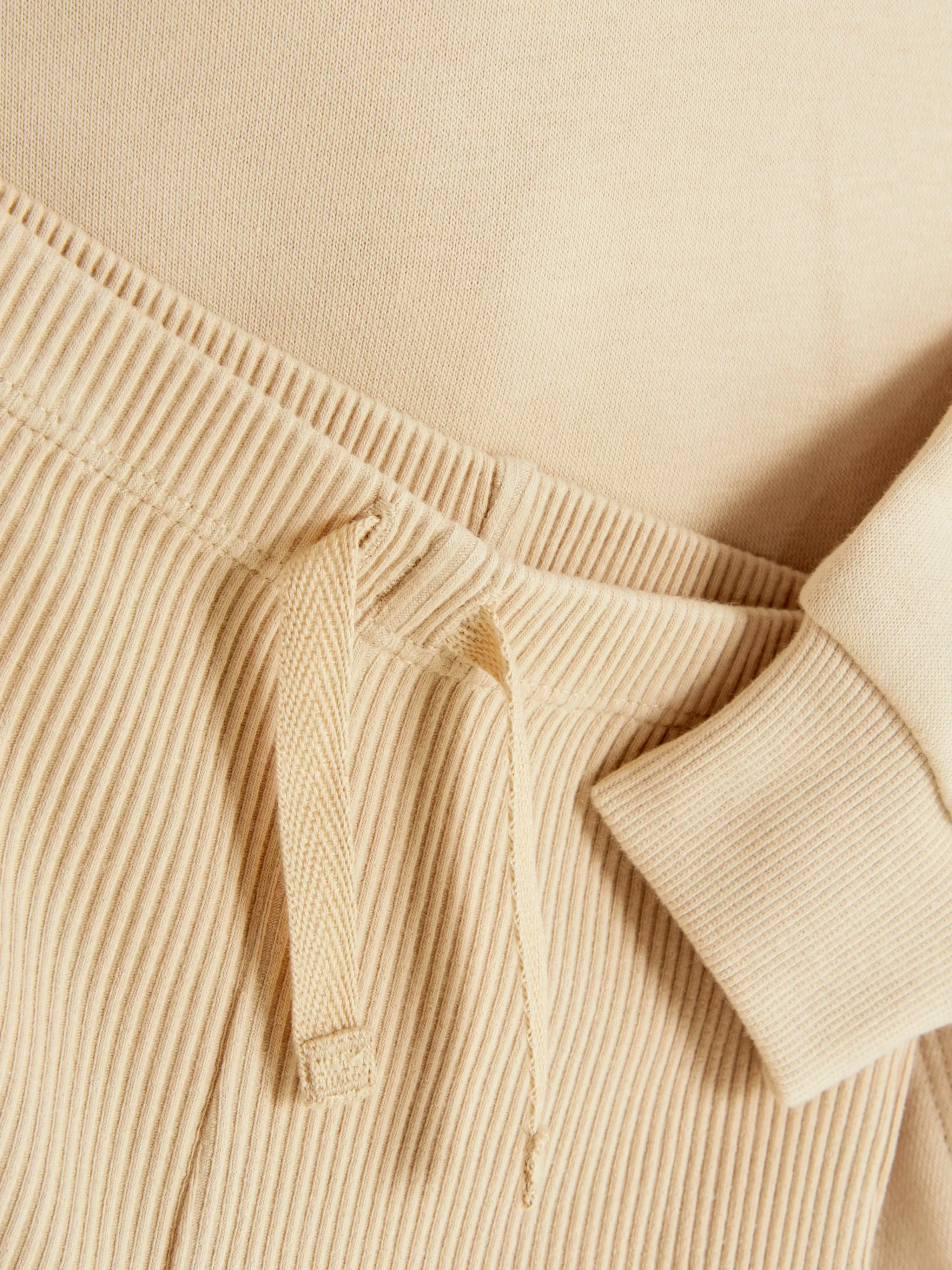 New Kombiset Aus Hoodie Und Leggings Sets Und Outfits