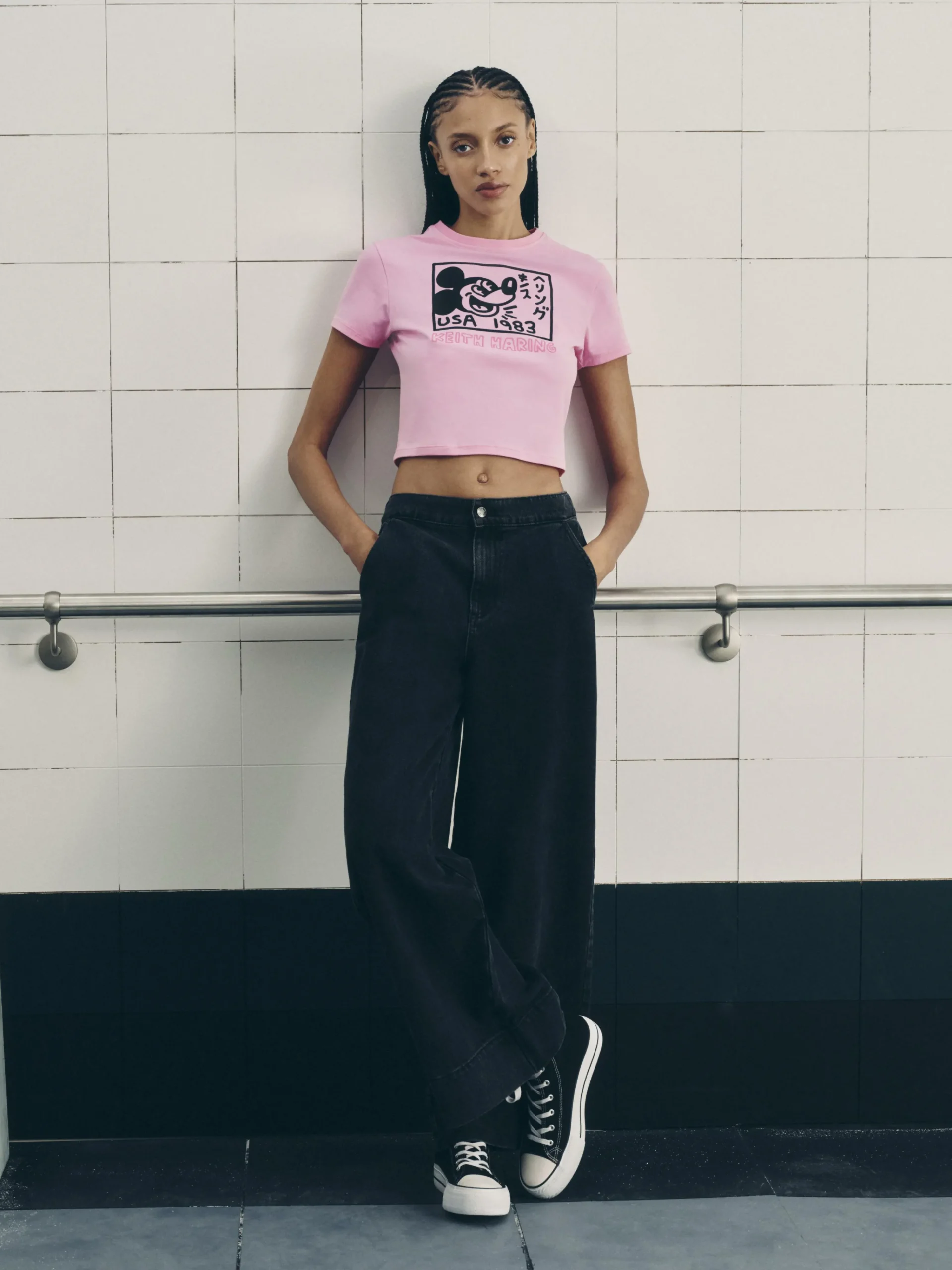 Kurzes „Disney Micky Maus X Keith Haring“ T-Shirt Damen Tops Und T-Shirts