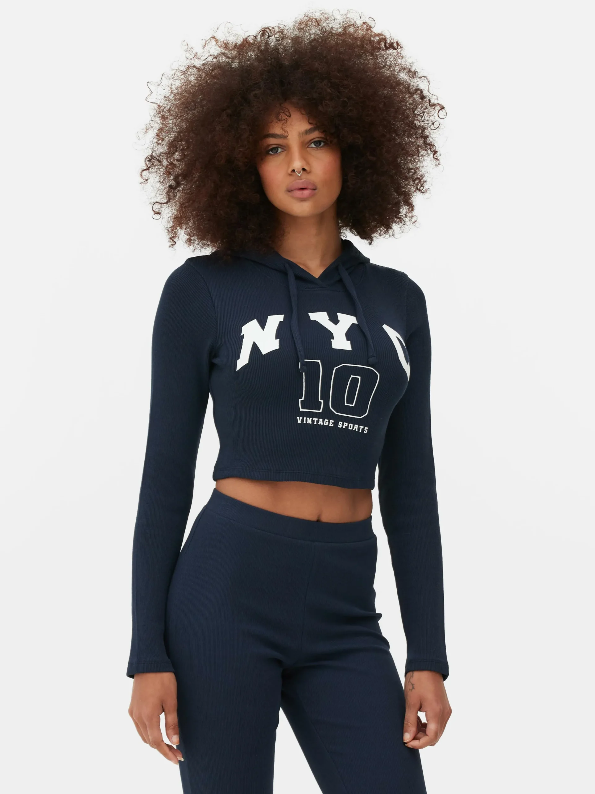 Sale Kurzes Top Mit Kapuze Und Grafik Damen Tops Und T-Shirts