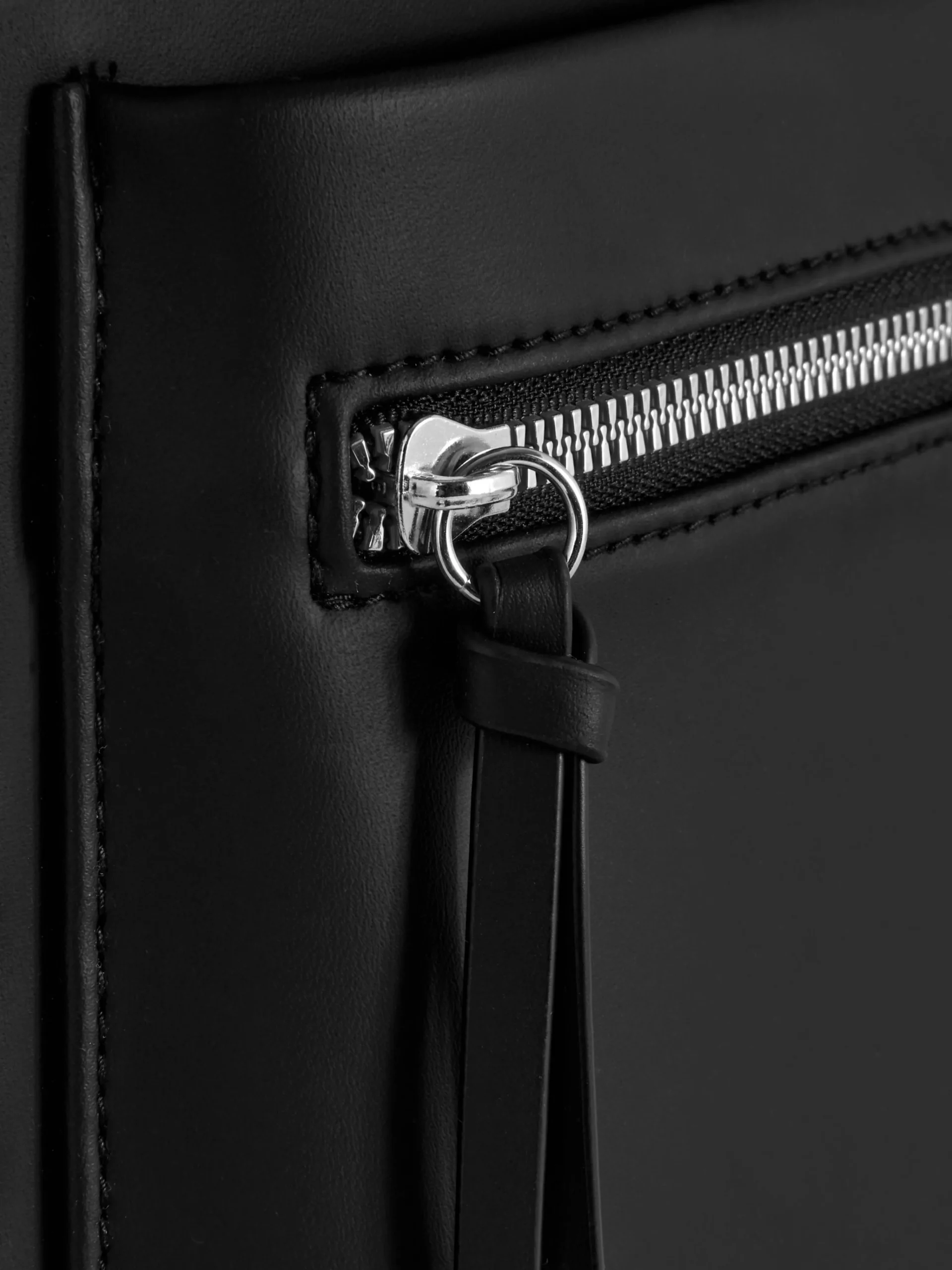 Sale Rucksack Aus Kunstleder Damen Taschen Und Portemonnaies