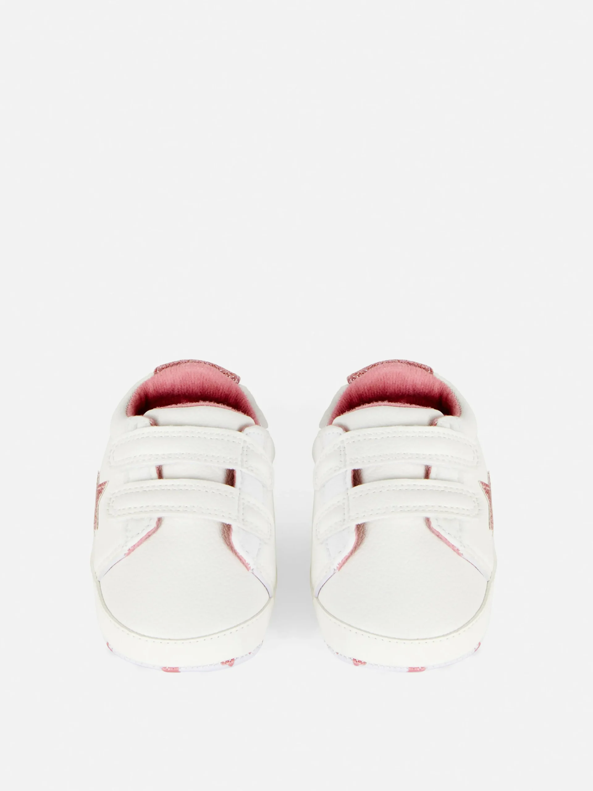 Sneaker Mit Glitzernden Sternen Sneakers