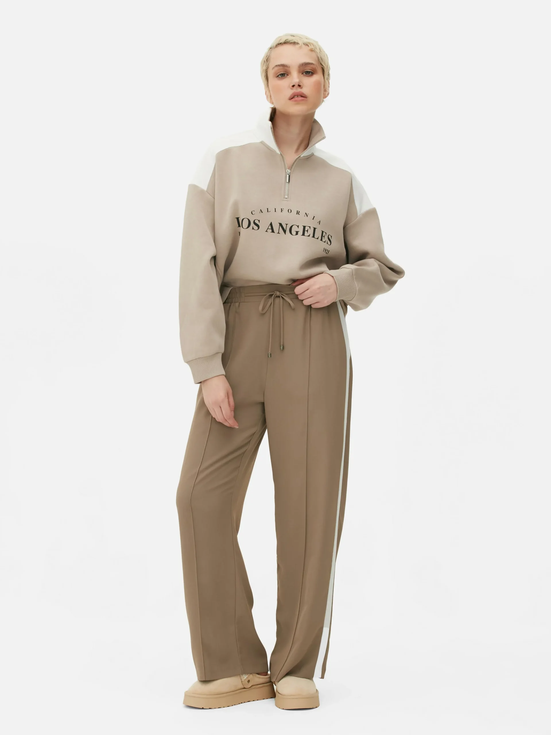 Best Sweatshirt Mit Trichterkragen Und Grafik Damen Hoodies Und Sweatshirts