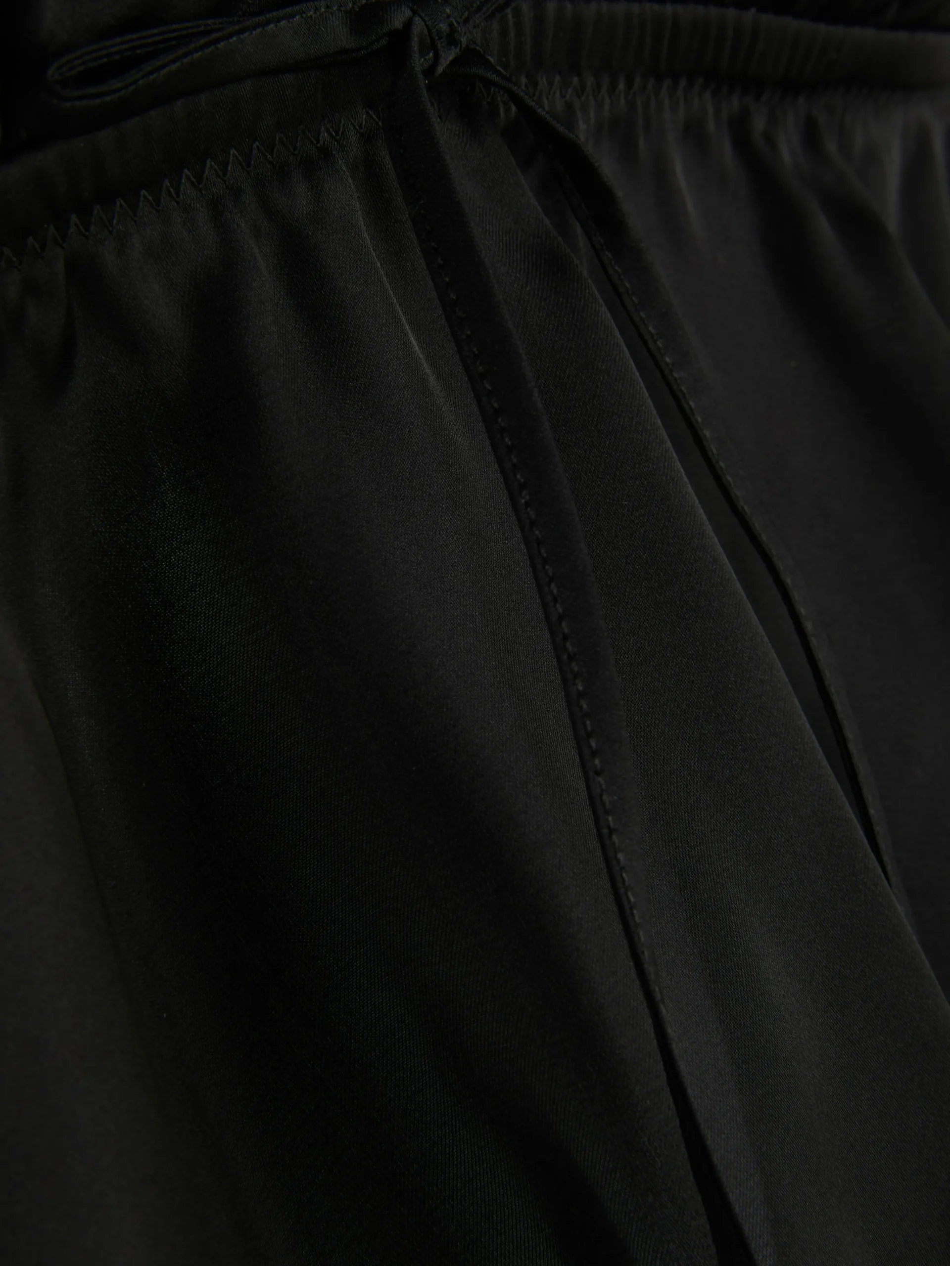 Sale Triangel-Bralette-BH Aus Satin Mit Fließendem Volant Damen Bhs