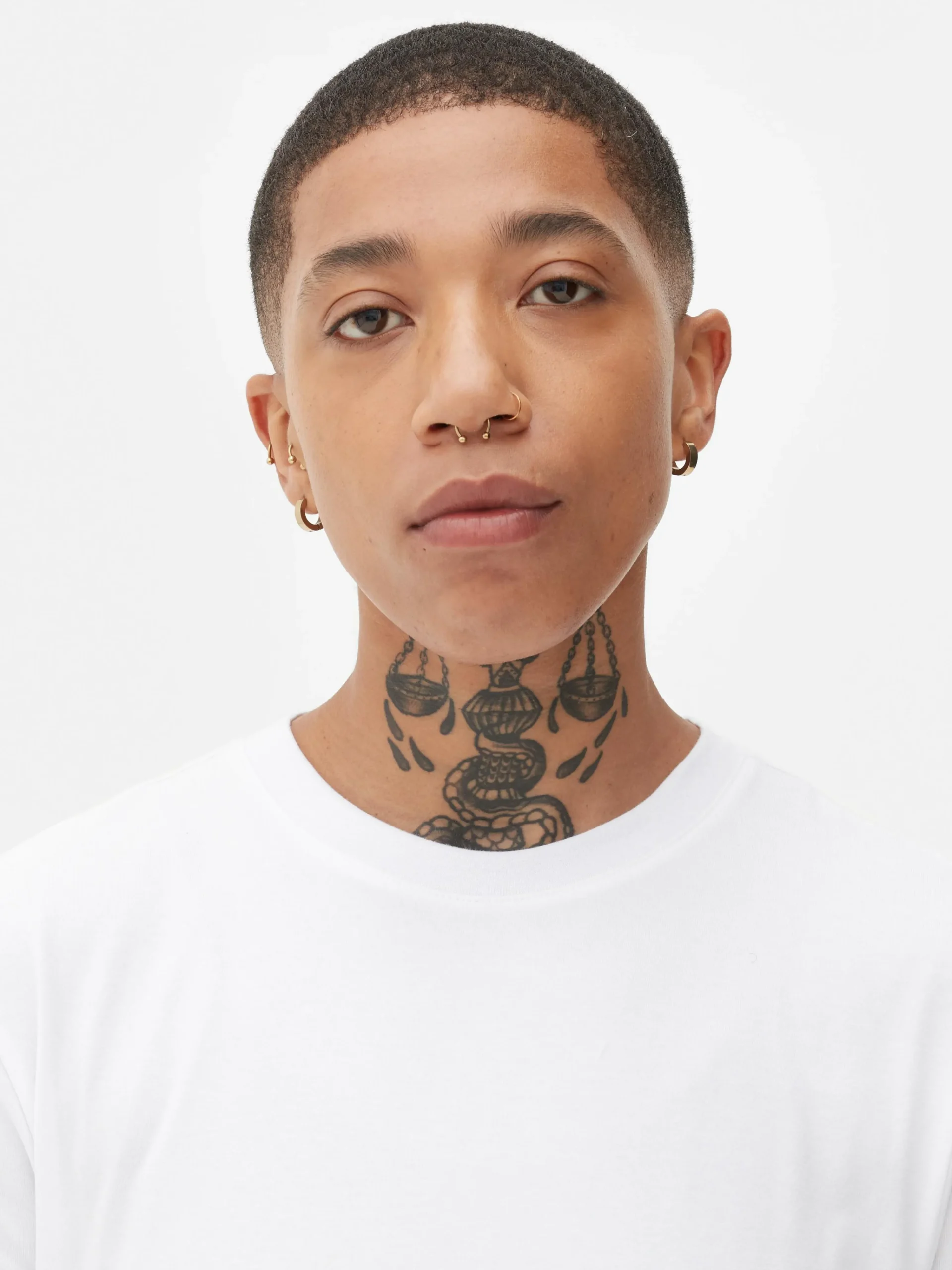 Hot T-Shirt Im Regular-Fit Mit Rundhalsausschnitt Herren Tops Und T-Shirts